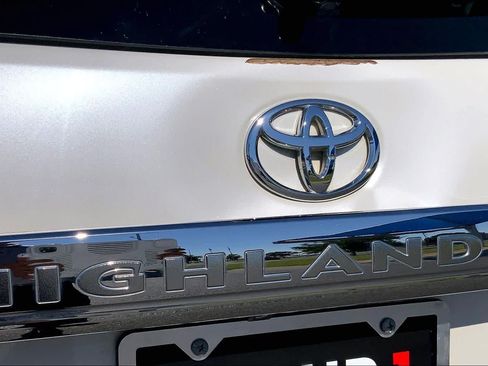 Used 2013 Toyota Highlander Limited FWD image 31