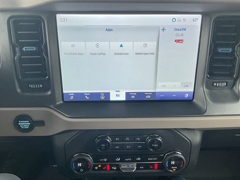 Used 2024 Ford Bronco Wildtrak image 14