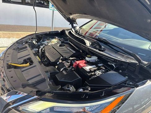 Used 2022 Nissan Rogue SV image 61