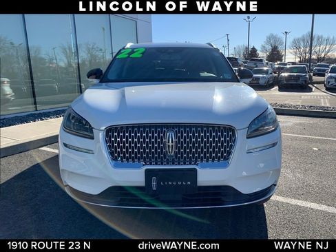 Certified 2022 Lincoln Corsair AWD w/ Equipment Group 101A image 10