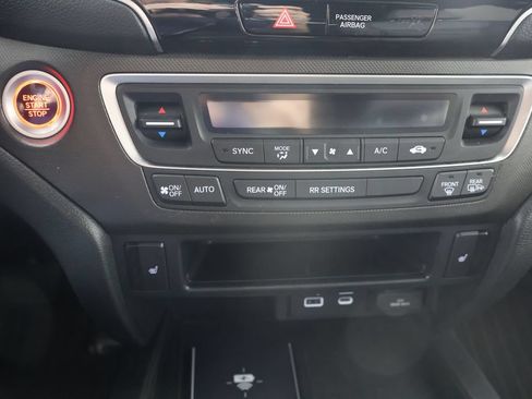 Used 2025 Honda Passport TrailSport image 15