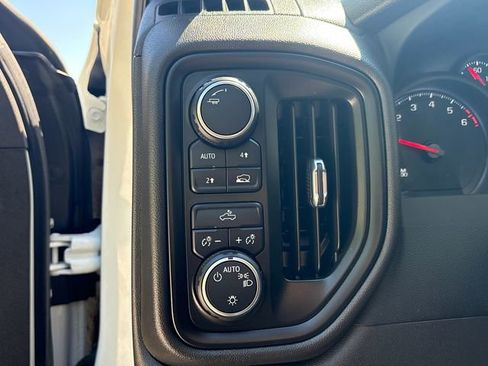 Used 2022 Chevrolet Silverado 1500 Custom AWD/4WD image 25