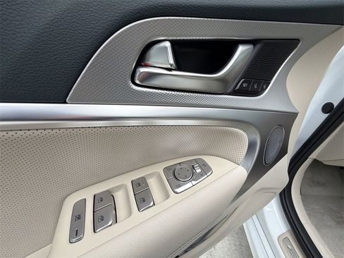 New 2026 Genesis G70 2.5T Prestige image 15