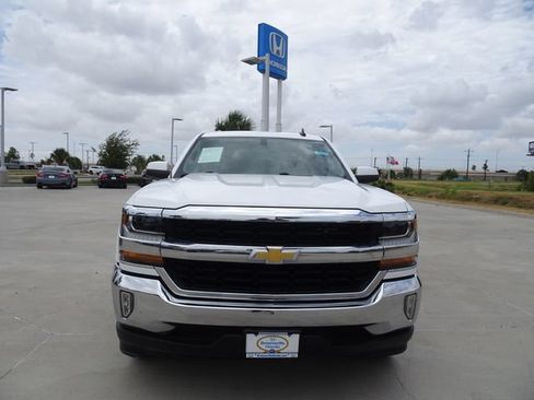Used 2018 Chevrolet Silverado 1500 LT w/ Texas Edition RWD image 2