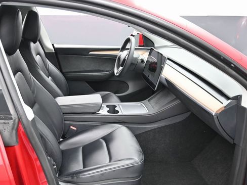 Used 2023 Tesla Model Y Long Range image 37