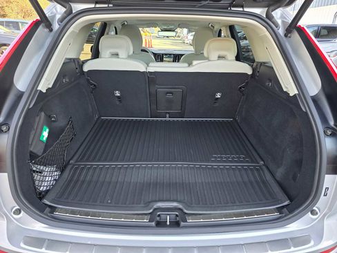 Certified 2024 Volvo XC60 T8 Plus w/ Protection Package Premier image 14