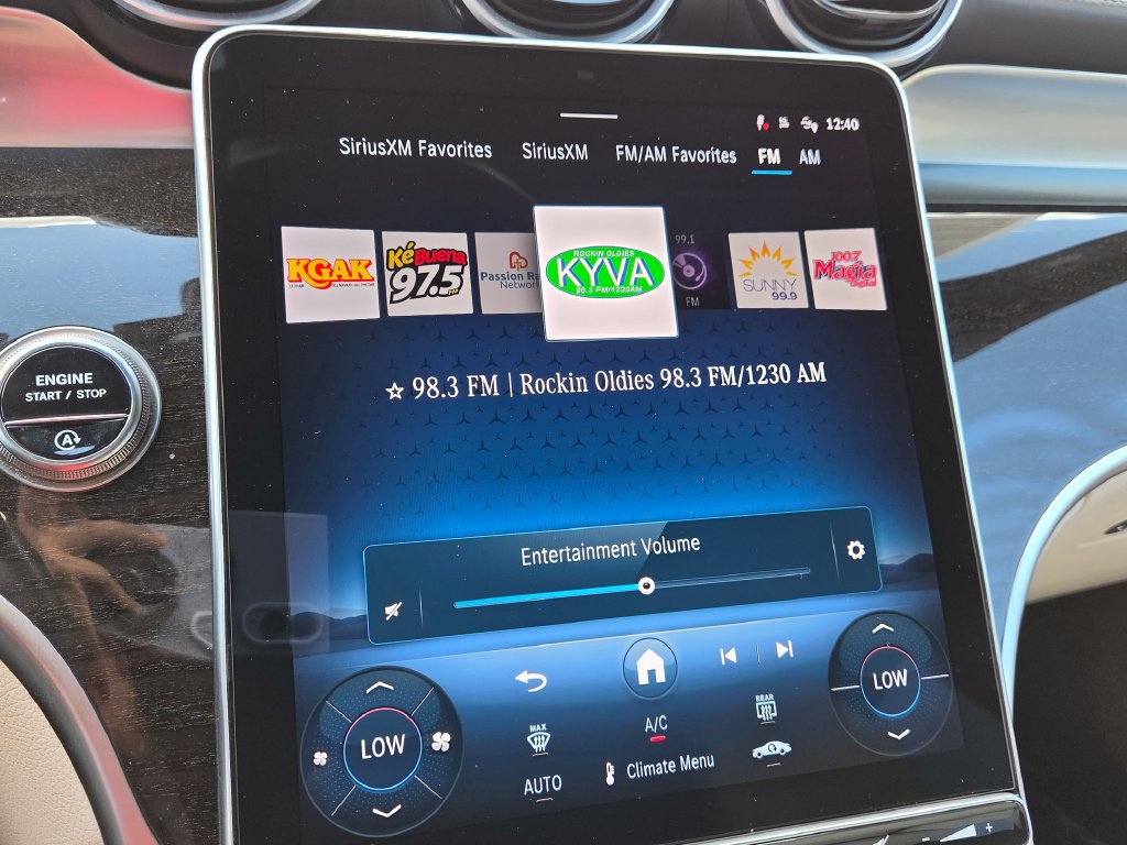 Used 2025 Mercedes-Benz GLC 300 image 23