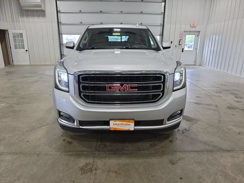 Used 2016 GMC Yukon XL SLT AWD/4WD image 3