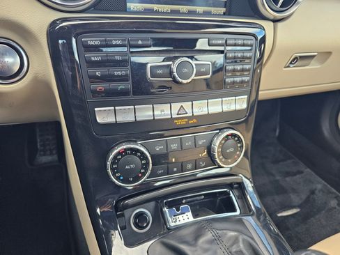 Used 2016 Mercedes-Benz SLK 350 image 19