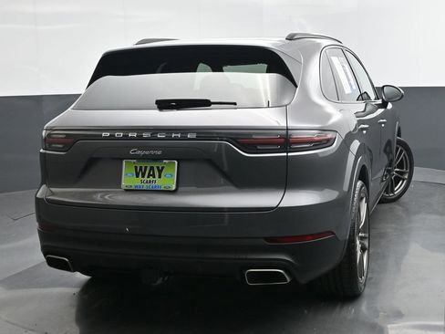 Used 2023 Porsche Cayenne AWD/4WD image 34