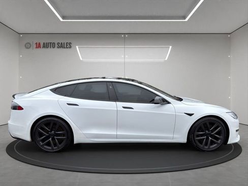 Used 2021 Tesla Model S Plaid image 6
