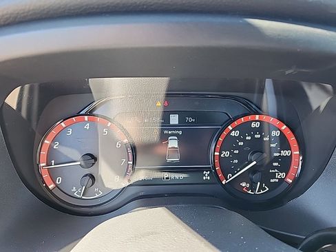 Used 2024 Nissan Titan PRO-4X w/ Pro-4x Convenience Package image 30