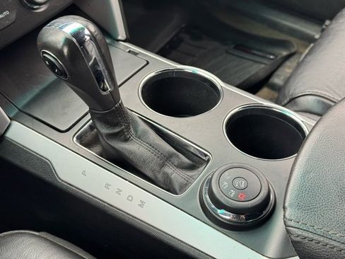 Used 2013 Ford Explorer XLT image 34