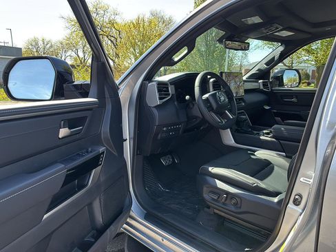 New 2026 Toyota Tundra Limited AWD/4WD image 2