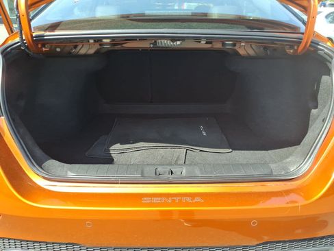 Used 2023 Nissan Sentra SR FWD image 16