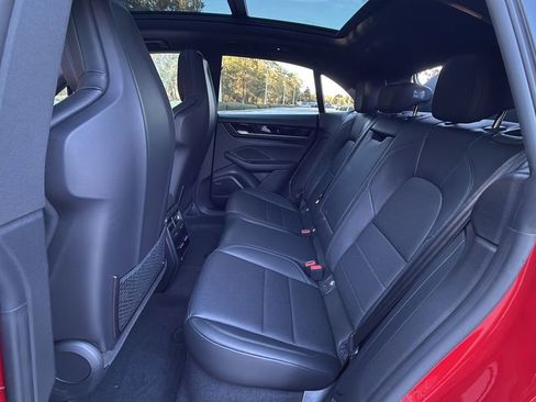 New 2026 Porsche Macan 4 Electric image 16