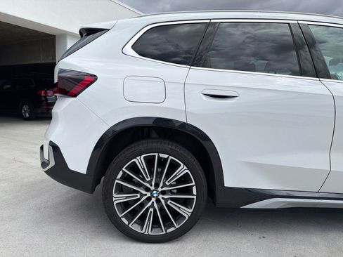 Used 2025 BMW X1 xDrive28i w/ Technology Package AWD/4WD image 4