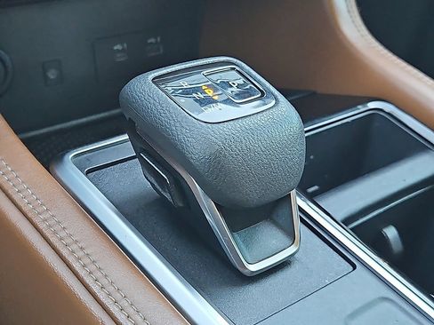 Used 2023 Nissan Pathfinder Platinum FWD image 20