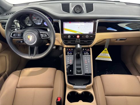 New 2026 Porsche Macan image 6