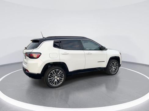 Used 2022 Jeep Compass Limited w/ Elite Group image 9