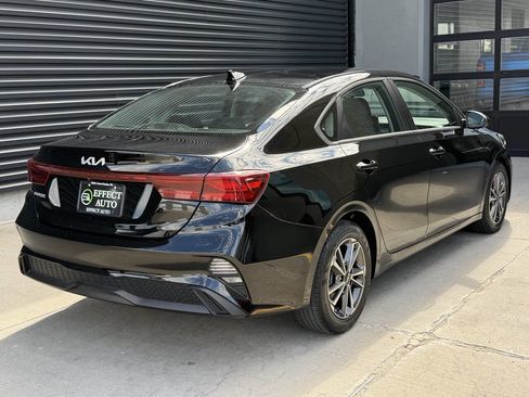 Used 2022 Kia Forte LXS FWD image 10