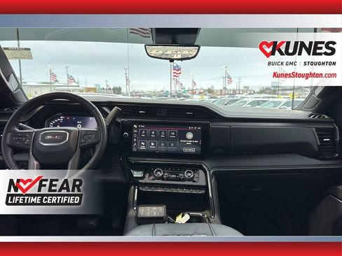 Used 2024 GMC Sierra 2500 AT4X image 43