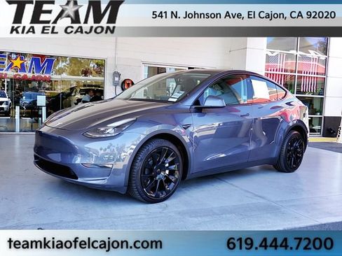 Used 2022 Tesla Model Y Long Range AWD/4WD image 5