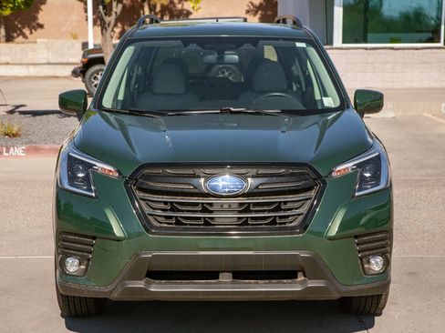 Used 2024 Subaru Forester Premium AWD/4WD image 3