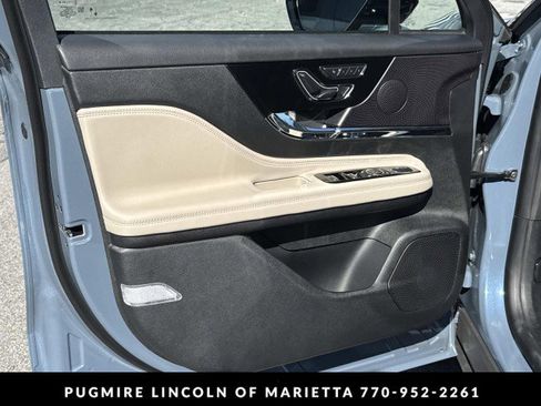 New 2026 Lincoln Corsair Reserve w/ Rear Removable Package Tray image 10