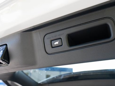 New 2025 Honda Pilot EX-L image 14