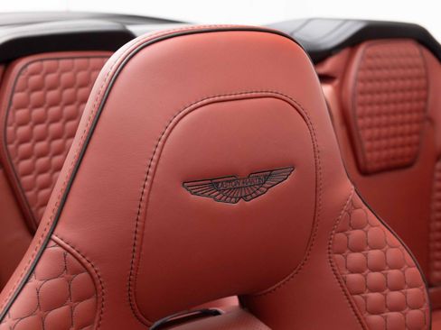 Used 2014 Aston Martin Vanquish Volante RWD image 35