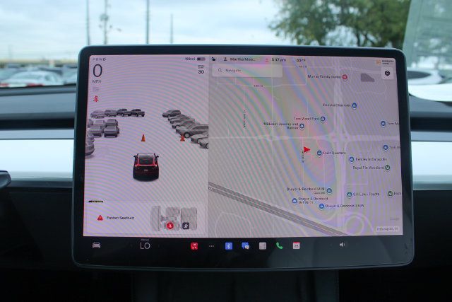 Used 2021 Tesla Model Y Long Range AWD/4WD image 17