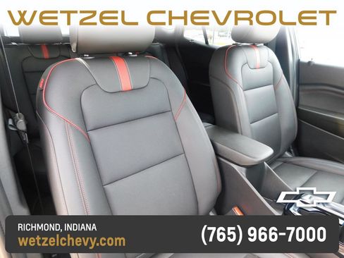 Used 2026 Chevrolet Trax RS FWD image 19