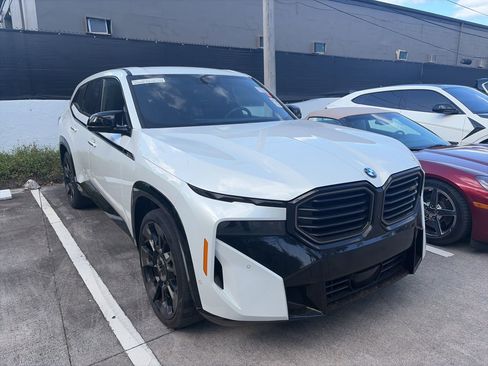 Used 2023 BMW XM AWD/4WD image 3