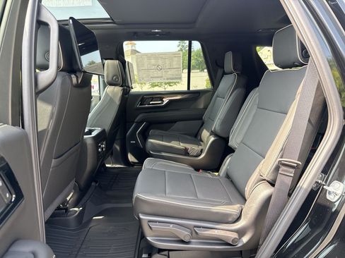 New 2026 GMC Yukon Elevation w/ Elevation Premium Package AWD/4WD image 18