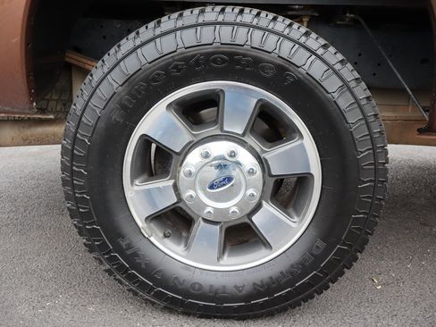 Used 2011 Ford F250 Lariat w/ Lariat Interior Pkg AWD/4WD image 41