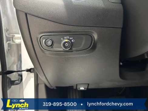 Used 2023 Chevrolet Equinox LT image 17