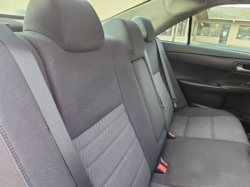 Used 2017 Toyota Camry LE image 29