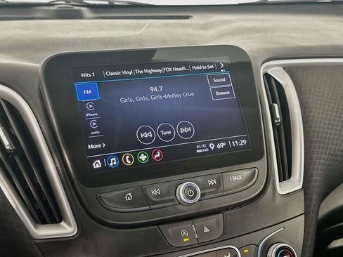 Used 2023 Chevrolet Malibu LT FWD image 14