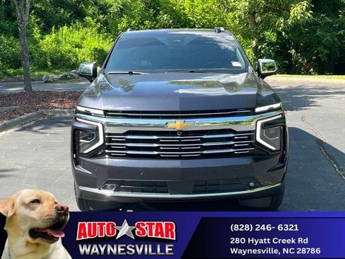 Used 2025 Chevrolet Suburban Premier AWD/4WD image 7