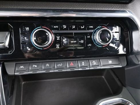 Used 2024 GMC Sierra 1500 Denali w/ Technology Package AWD/4WD image 37