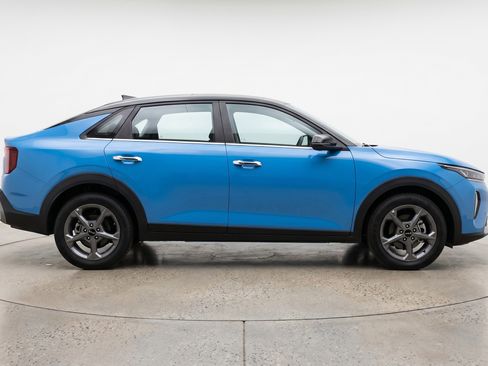 Used 2025 Kia K4 LXS image 11