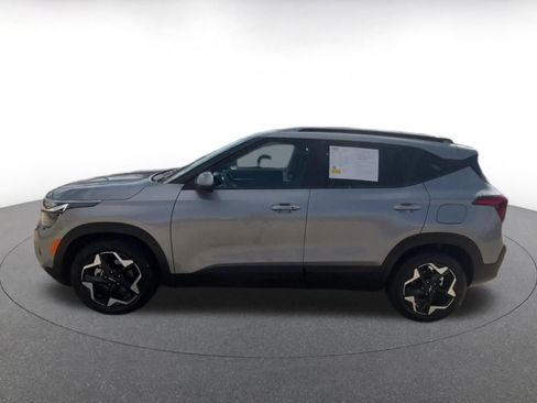 Used 2025 Kia Seltos S image 9