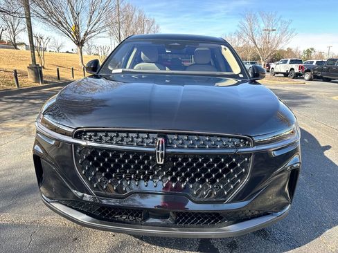 Used 2025 Lincoln Nautilus Premier w/ Equipment Group 102A image 3