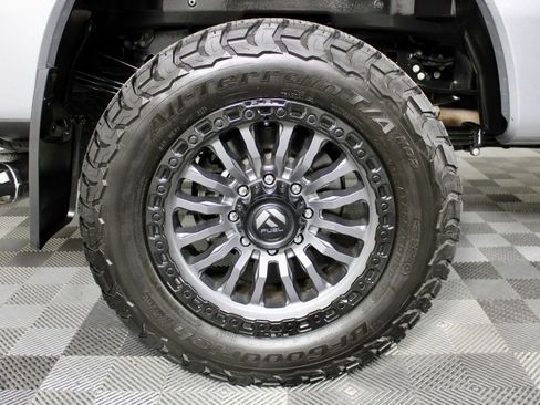 Used 2024 Ford F350 Lariat w/ Sport Appearance Package image 14