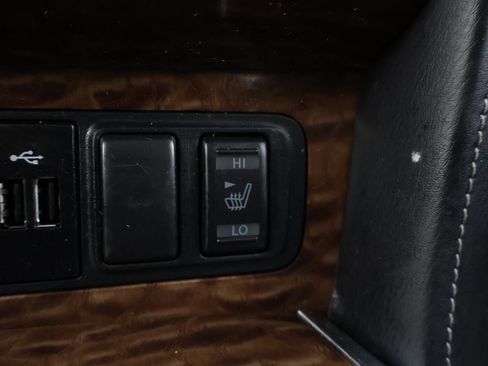 Used 2019 Nissan Armada SV image 45