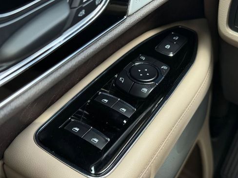 Used 2024 Lincoln Navigator Reserve AWD/4WD image 23