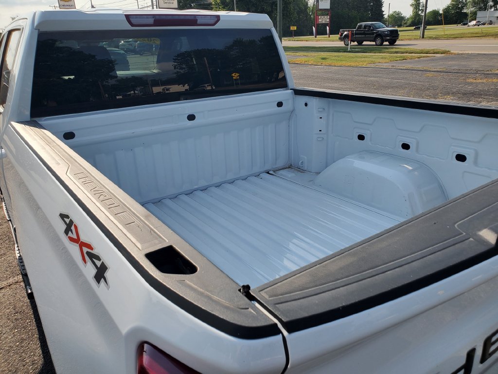 Used 2024 Chevrolet Silverado 1500 LT AWD/4WD image 29