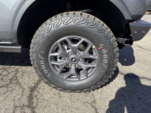 New 2025 Ford Bronco Badlands AWD/4WD image 33