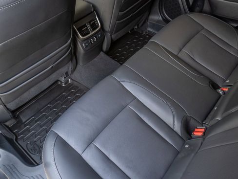 Used 2025 Subaru Outback Limited image 18